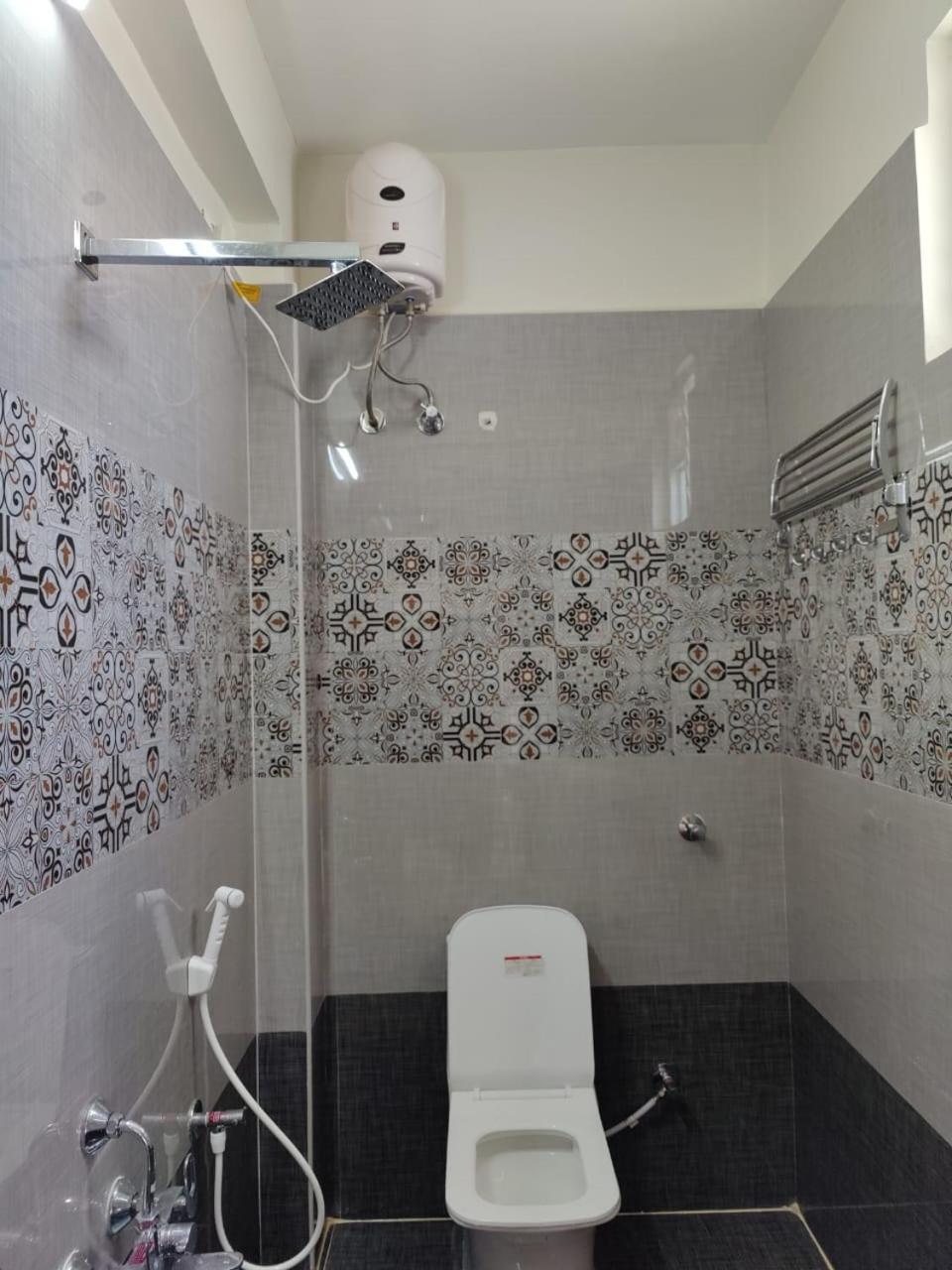 Garuda Grand Apartment Тирупати Екстериор снимка