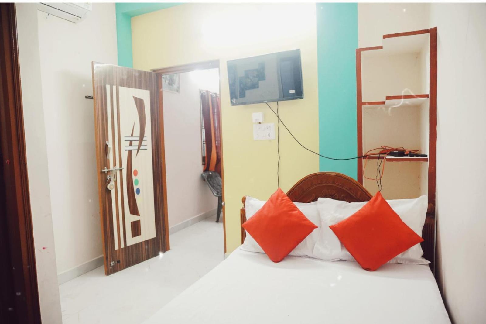 Garuda Grand Apartment Тирупати Екстериор снимка